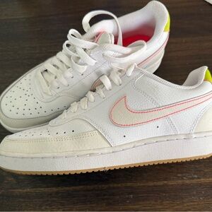 Nike Women's White Sneakers with Pink and Yellow Highlights